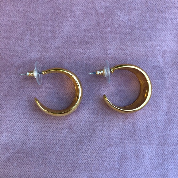 Kenneth Jay Lane gold-plated hoop earrings - Picture 3 of 4